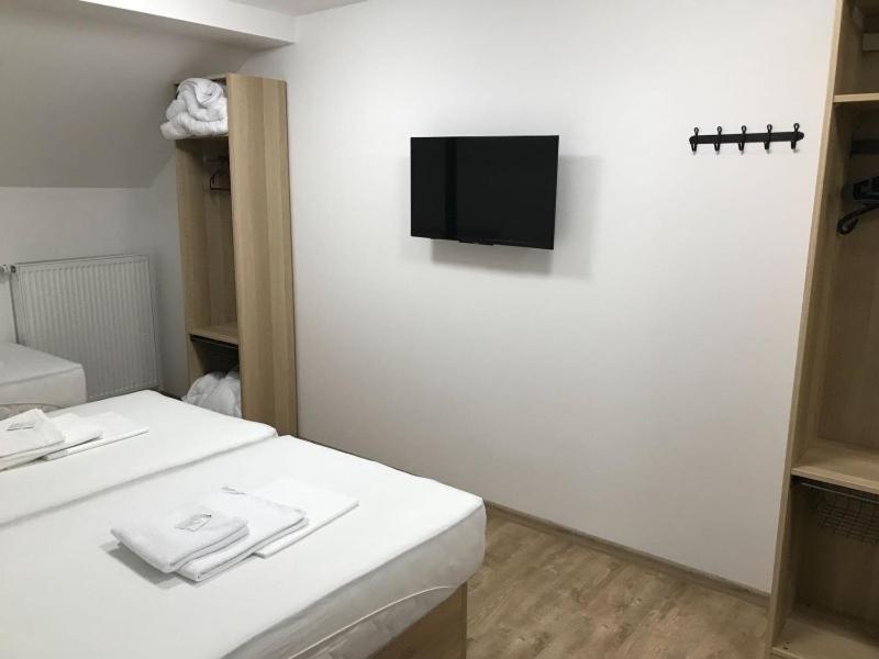 Sobe Zimmer Frei Pozega Eksteriør bilde