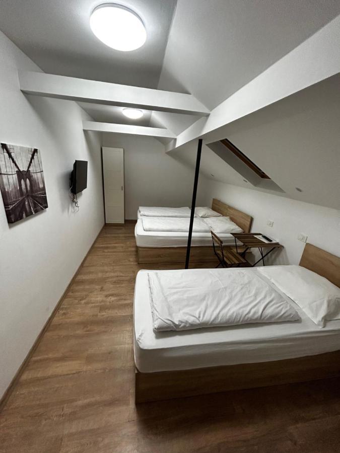 Sobe Zimmer Frei Pozega Eksteriør bilde