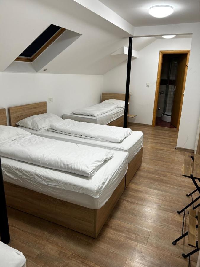 Sobe Zimmer Frei Pozega Eksteriør bilde