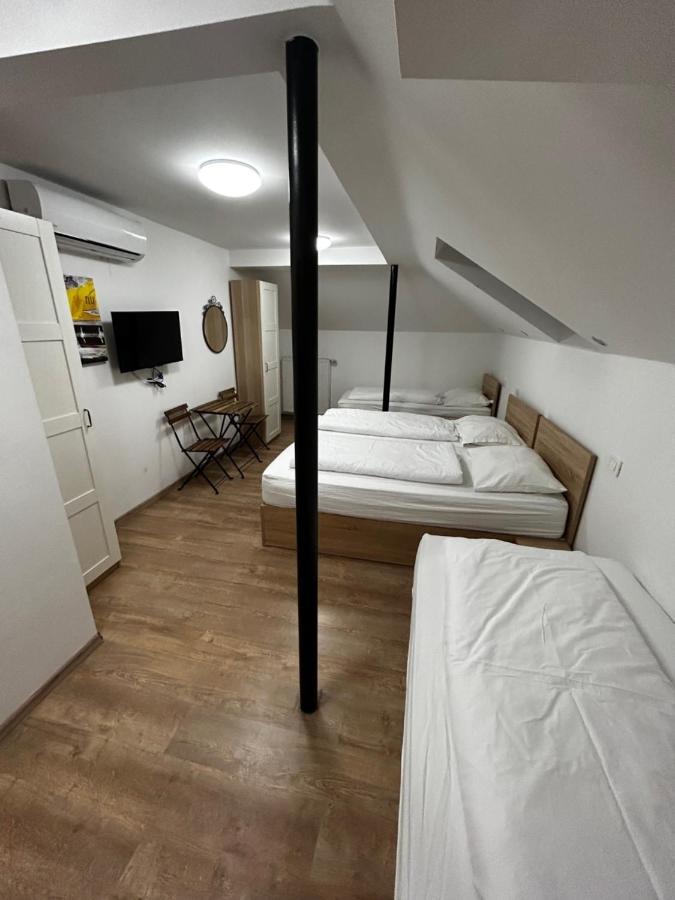 Sobe Zimmer Frei Pozega Eksteriør bilde