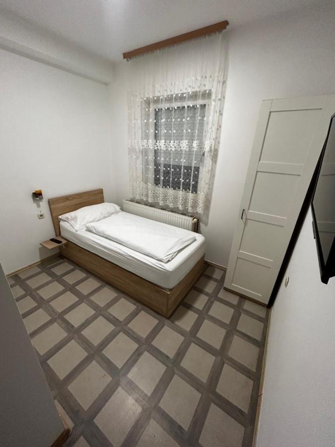 Sobe Zimmer Frei Pozega Eksteriør bilde