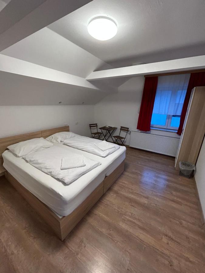 Sobe Zimmer Frei Pozega Eksteriør bilde