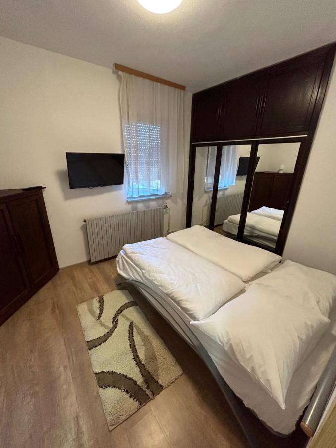 Sobe Zimmer Frei Pozega Eksteriør bilde
