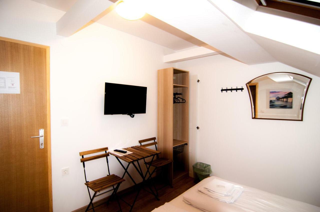 Sobe Zimmer Frei Pozega Eksteriør bilde